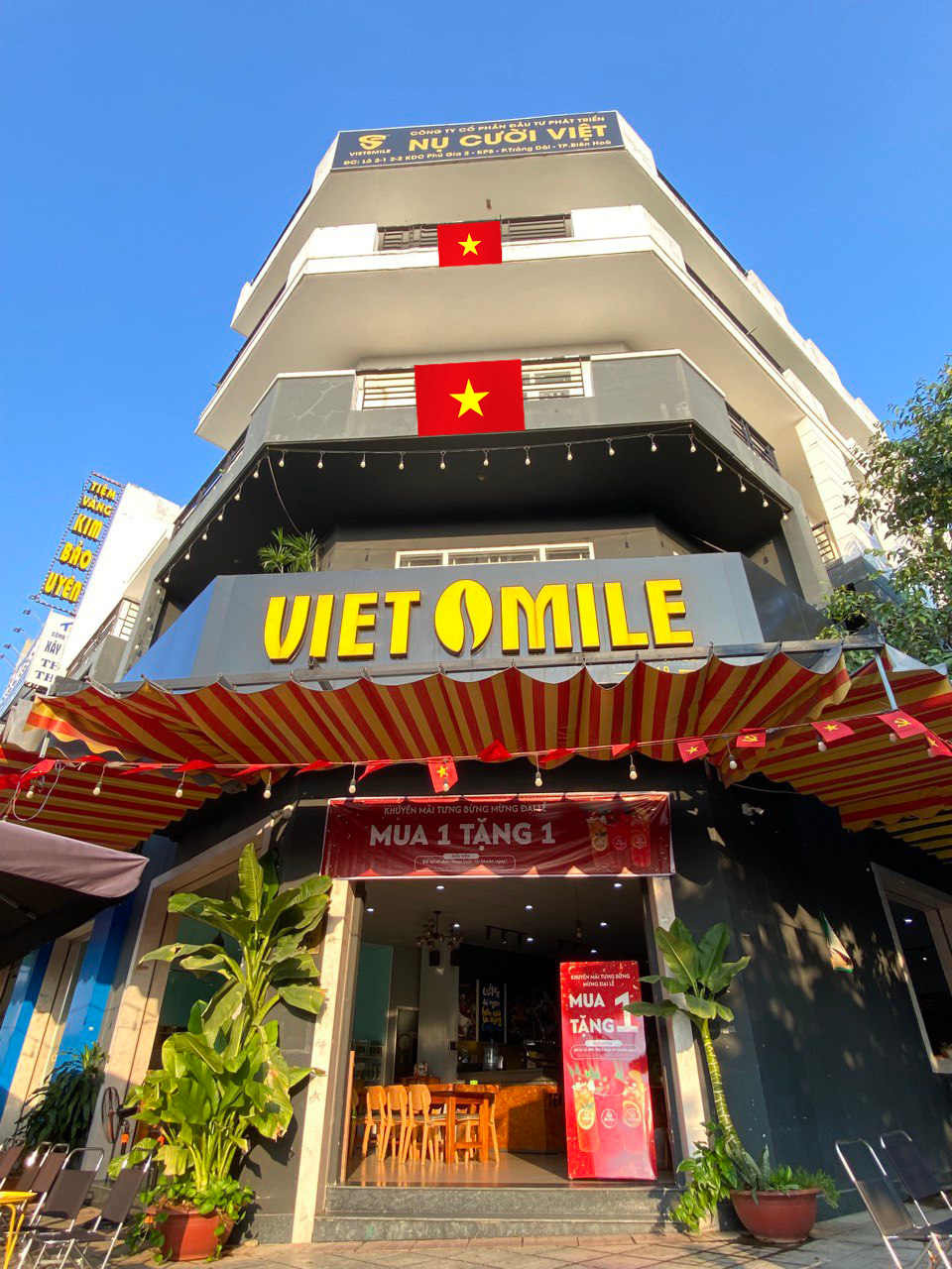 Ưu Đãi Lớn Mừng 30/4 - 1/5: Mua 1 Tặng 1 Tại VietSmile Coffee Từ